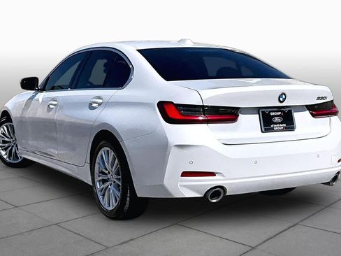 Used 2024 BMW 330i Sedan w/ Convenience Package RWD image 12