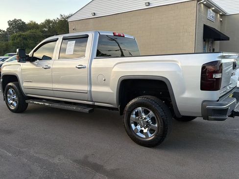 Used 2015 GMC Sierra 2500 SLT w/ Duramax Plus Package AWD/4WD image 3