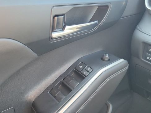 Used 2022 Toyota Highlander XSE FWD image 20