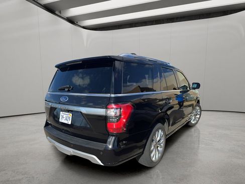 Used 2019 Ford Expedition Platinum image 3