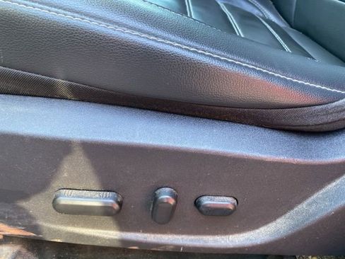 Used 2018 Ford Escape SEL image 16