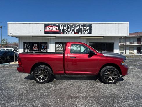 Used 2013 RAM 1500 Express RWD image 1