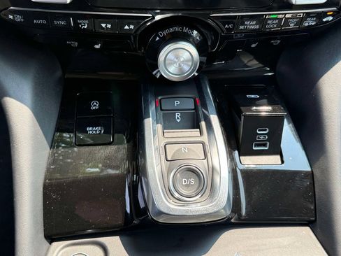 Certified 2025 Acura MDX w/ Technology Package AWD/4WD image 26