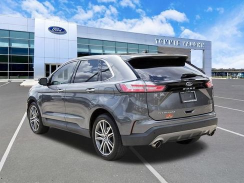 Used 2021 Ford Edge Titanium w/ Equipment Group 301A FWD image 2