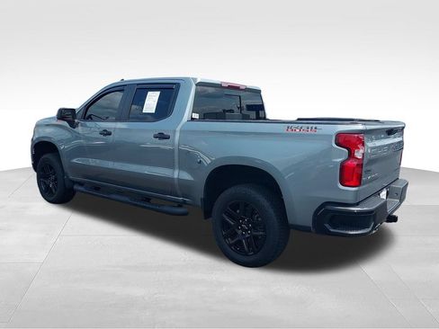 Used 2024 Chevrolet Silverado 1500 LT Trail Boss w/ Convenience Package II AWD/4WD image 4