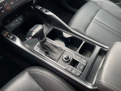 Used 2025 Kia Sorento S image 20