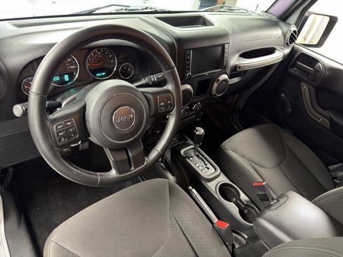 Used 2017 Jeep Wrangler Unlimited Sport w/ Max Tow Package AWD/4WD image 27