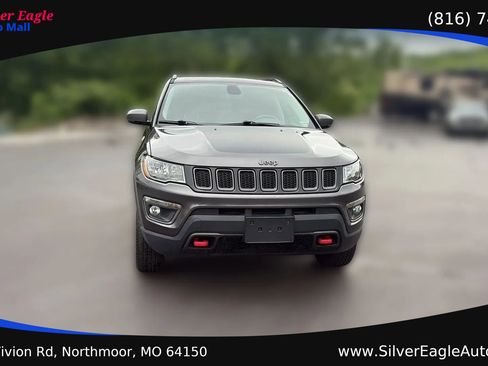 Used 2019 Jeep Compass Trailhawk AWD/4WD image 8
