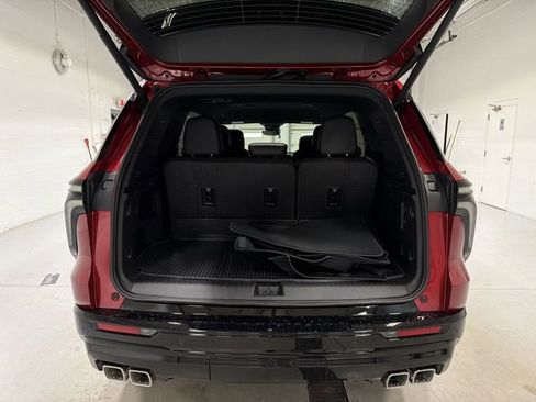 New 2026 Chevrolet Traverse High Country w/ LPO, Illumination Package image 15