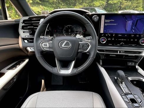 Used 2023 Lexus RX 350 Premium w/ Accessory Package AWD/4WD image 8