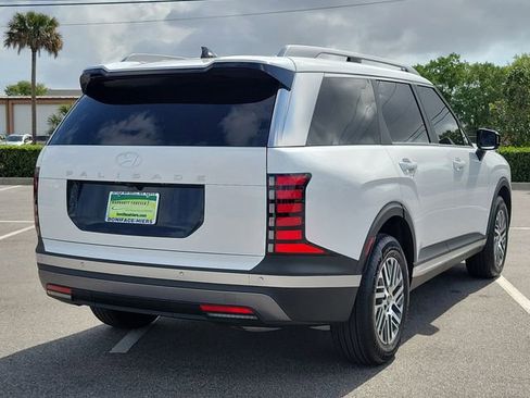 Used 2026 Hyundai Palisade SEL FWD image 6