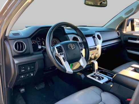 Used 2020 Toyota Tundra SR5 w/ SR5 Leather Package RWD image 17