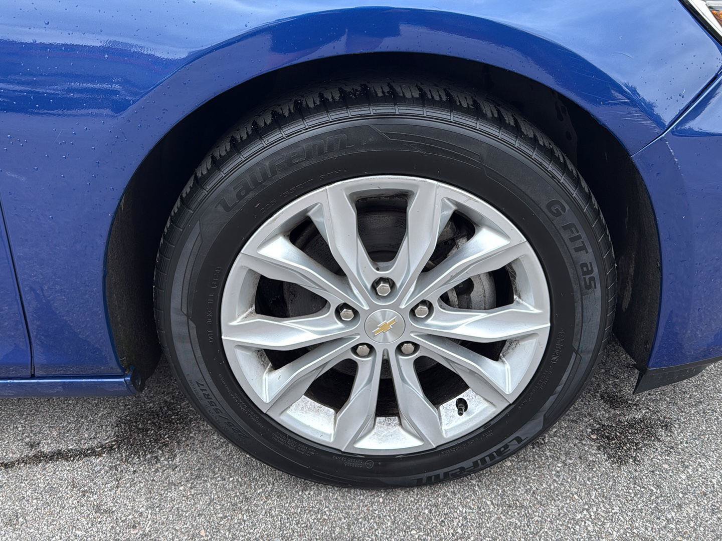 Used 2023 Chevrolet Malibu LT FWD image 14