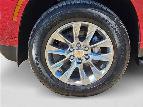 New 2026 Chevrolet Suburban Premier image 10