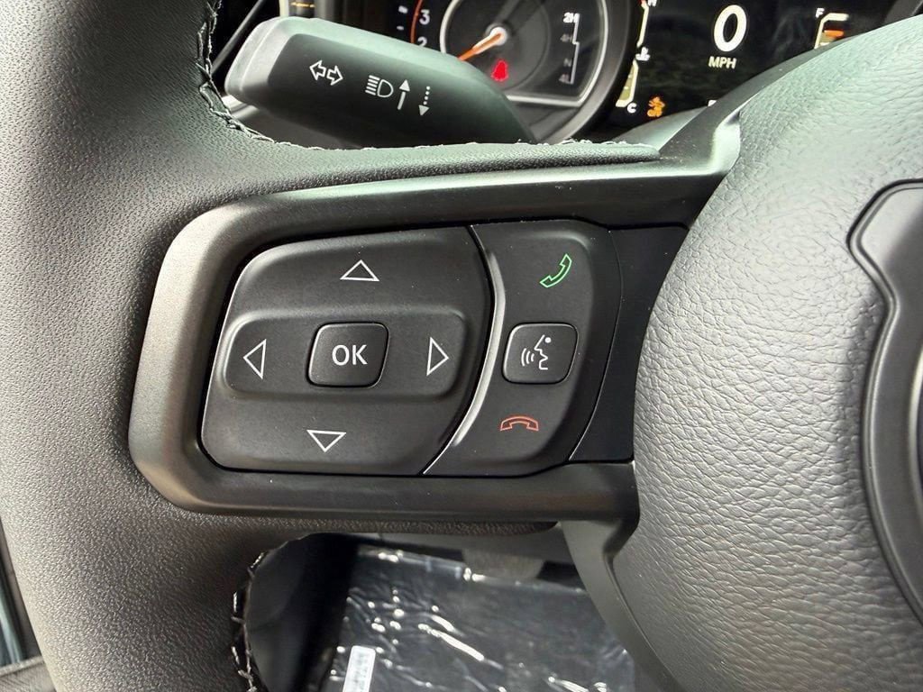 New 2026 Jeep Gladiator Sport AWD/4WD image 18