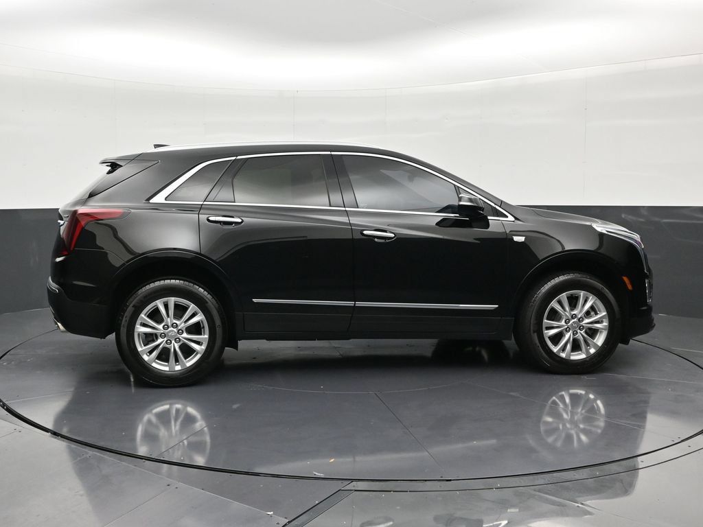 Certified 2025 Cadillac XT5 Luxury FWD image 6