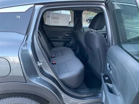 New 2026 Nissan Kicks SV image 24