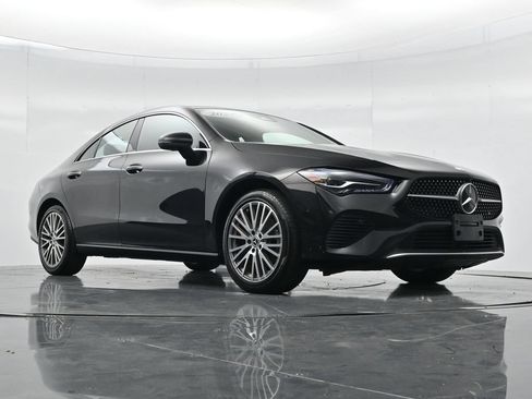 Used 2025 Mercedes-Benz CLA 250 image 21