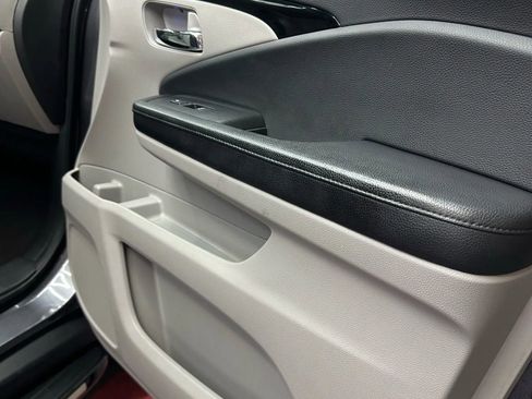 Used 2016 Honda Pilot Touring image 42