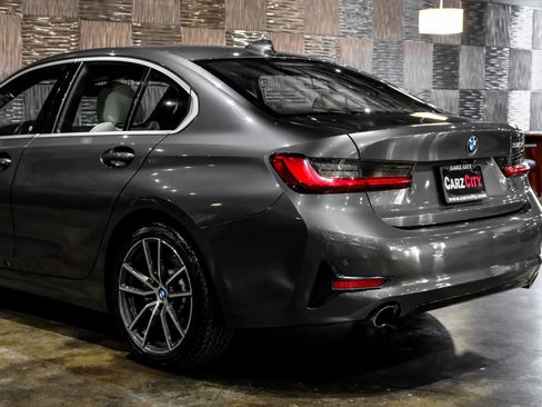Used 2020 BMW 330i Sedan w/ Convenience Package image 18