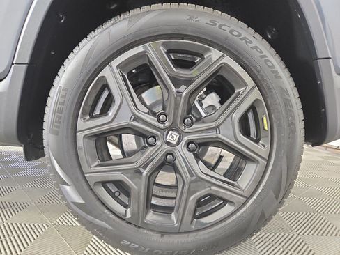 Used 2023 Rivian R1T Adventure AWD/4WD image 10
