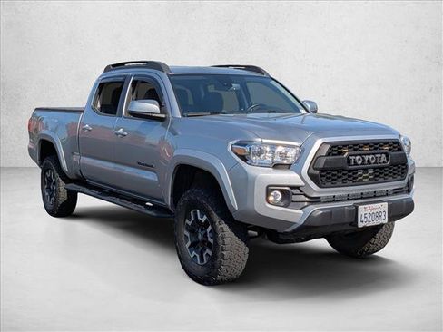 Used 2023 Toyota Tacoma SR5 AWD/4WD image 3