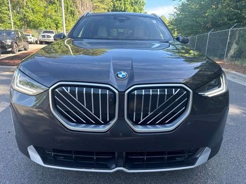 Used 2025 BMW X3 xDrive30i w/ Premium Package AWD/4WD image 2