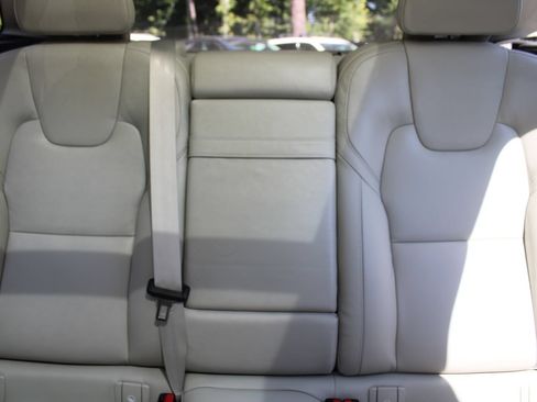 Used 2022 Volvo XC60 B5 Inscription w/ Advanced Package FWD image 52