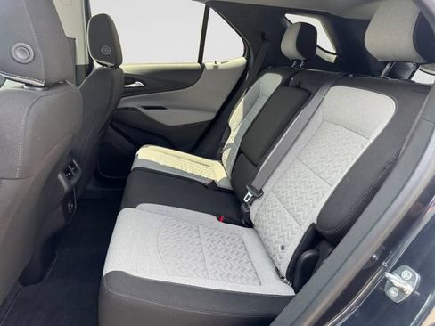 Used 2022 Chevrolet Equinox LT FWD image 19