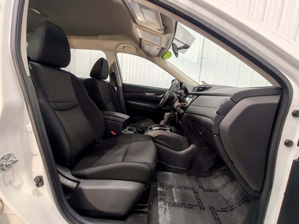 Used 2017 Nissan Rogue S AWD/4WD image 25