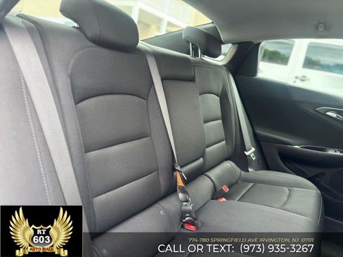 Used 2024 Chevrolet Malibu LT FWD image 9