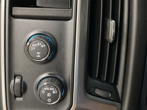 Used 2017 Chevrolet Silverado 1500 LT w/ Redline Edition image 16