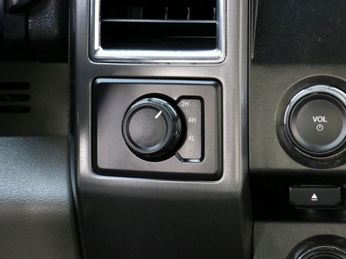 Used 2016 Ford F150 XLT image 31