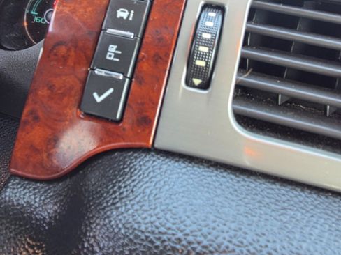 Used 2010 GMC Yukon SLT image 26