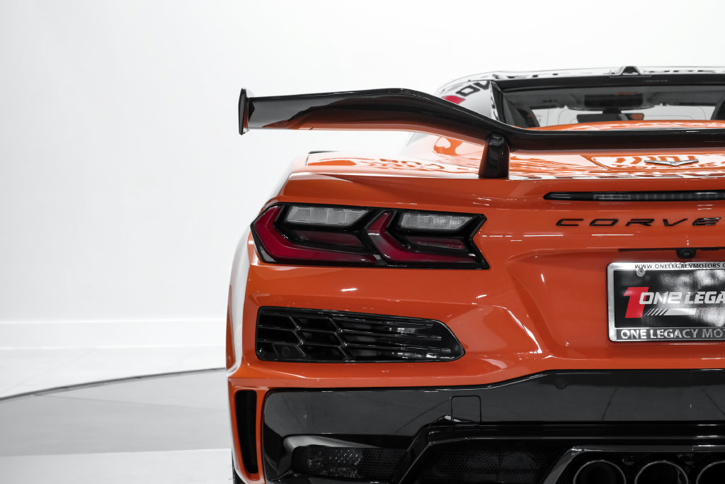 Used 2023 Chevrolet Corvette Z06 w/ Z07 Performance Package RWD image 58