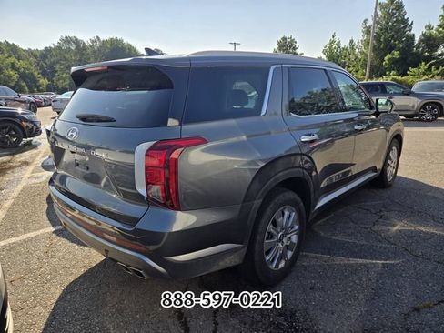 Used 2024 Hyundai Palisade SEL FWD image 6