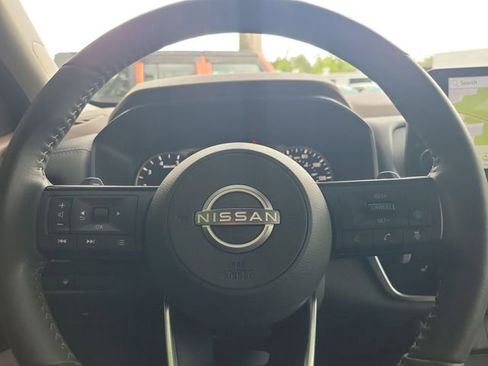 Used 2023 Nissan Rogue SL w/ SL Premium Package FWD image 17