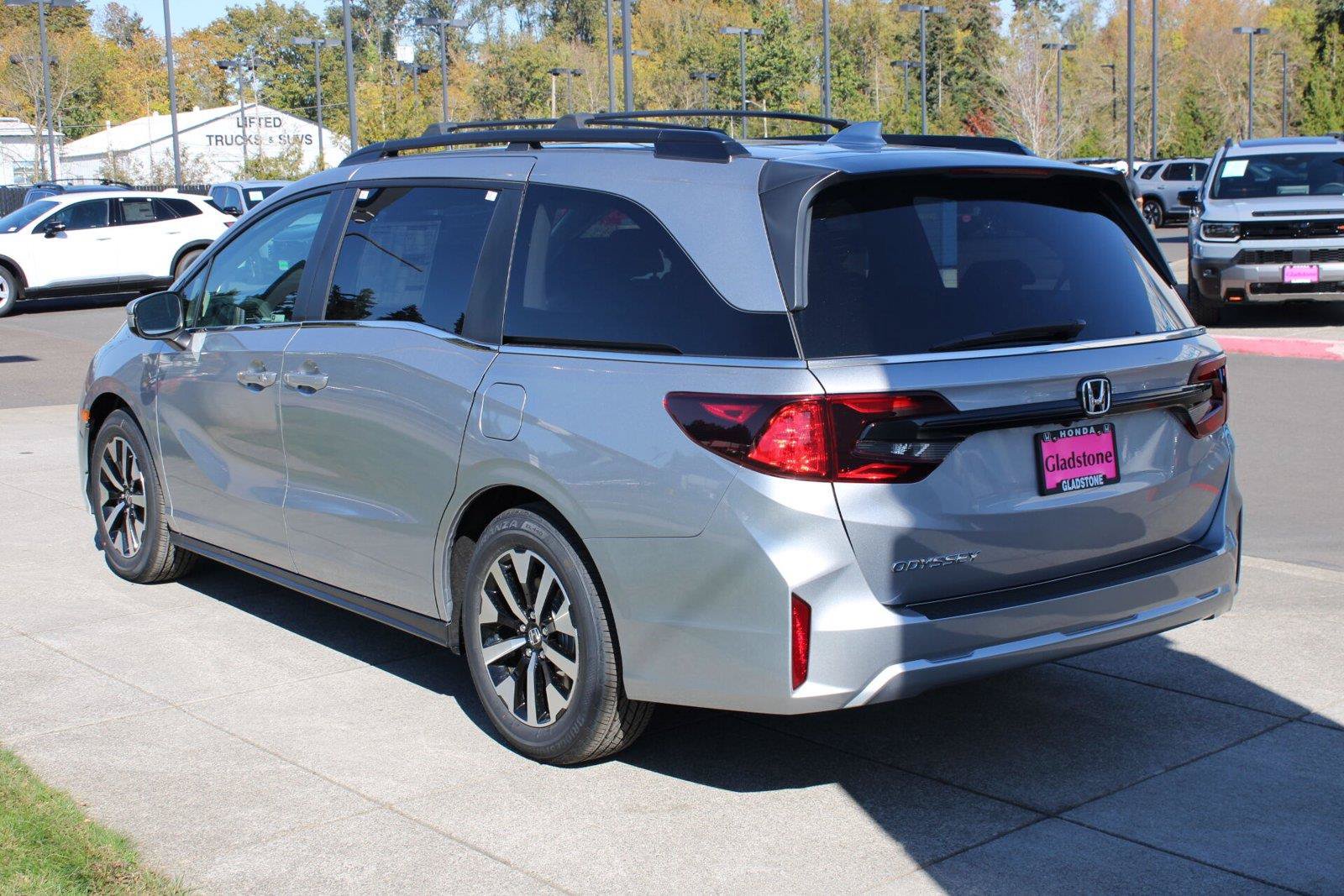 New 2026 Honda Odyssey EX-L image 3