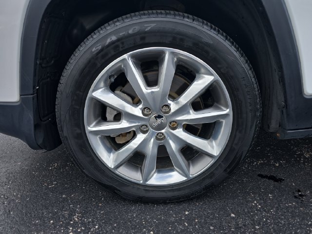 Used 2014 Jeep Cherokee Limited w/ Luxury Group FWD image 10