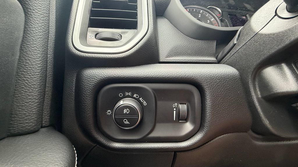 New 2026 RAM 3500 Big Horn AWD/4WD image 49