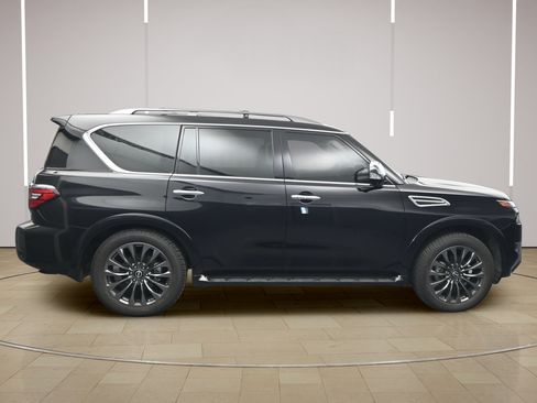 Certified 2024 Nissan Armada Platinum w/ Captain's Chairs Package AWD/4WD image 8
