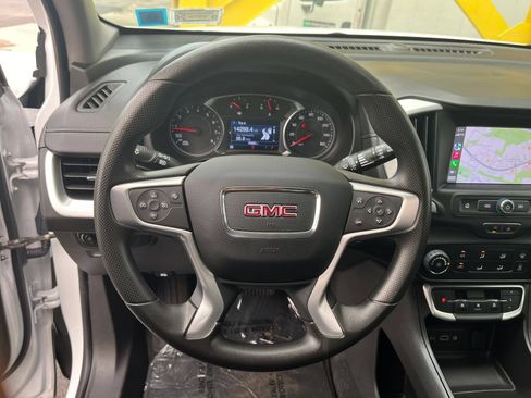 Used 2024 GMC Terrain SLE FWD image 31