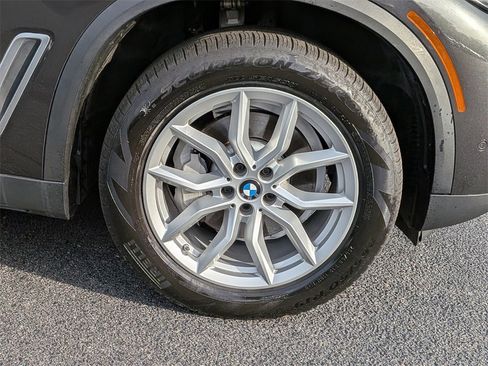 Used 2021 BMW X5 xDrive40i w/ Premium Package image 12