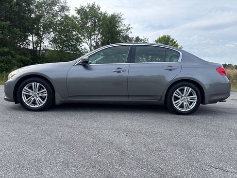 Used 2013 INFINITI G37 Journey w/ Premium Pkg RWD image 2