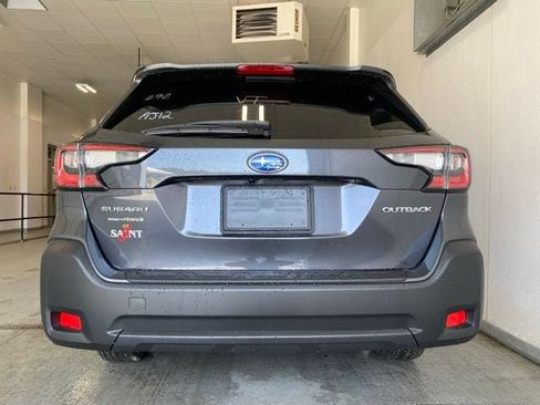 Used 2025 Subaru Outback Premium AWD/4WD image 6
