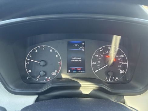 Used 2025 Toyota Corolla LE image 8