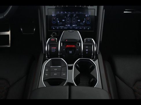 Used 2024 Lamborghini Urus S AWD/4WD image 12