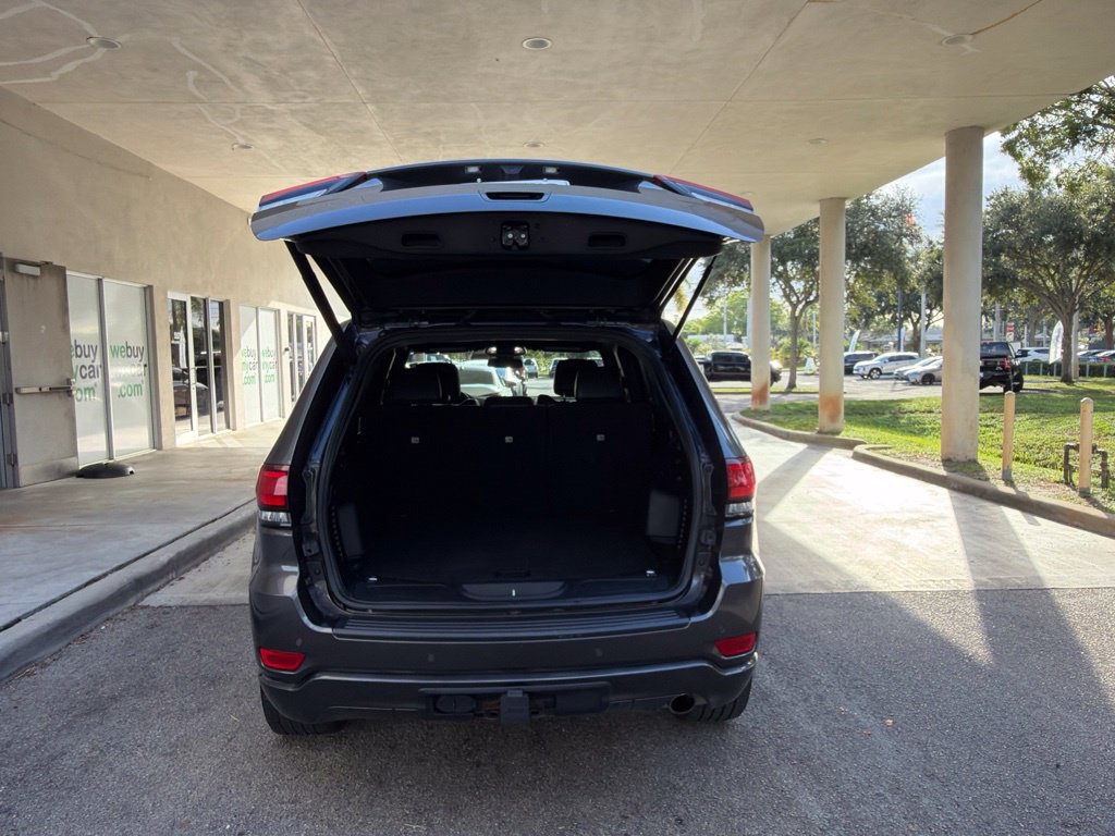Used 2021 Jeep Grand Cherokee Laredo X RWD image 31