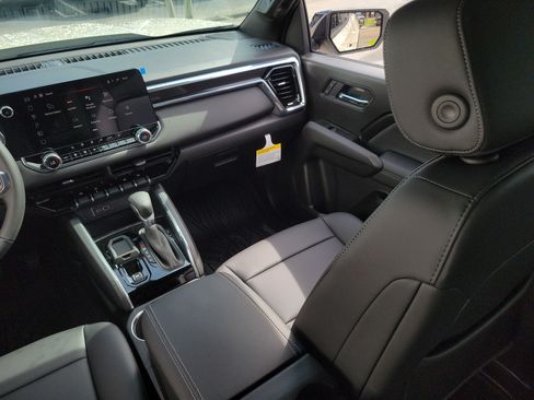 New 2026 GMC Canyon Elevation w/ Convenience Package RWD image 16