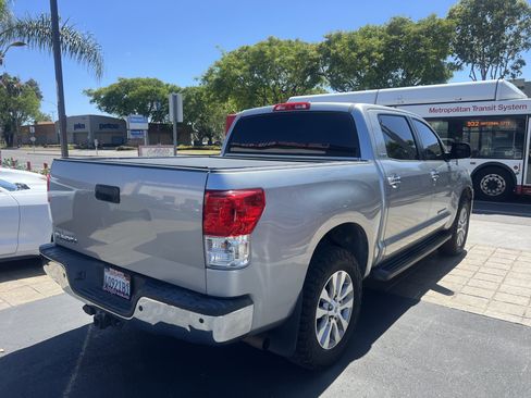 Used 2011 Toyota Tundra Limited w/ Platinum Pkg RWD image 8